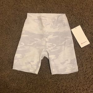 Wunder Under Ribbed shorts 6inch inseam*